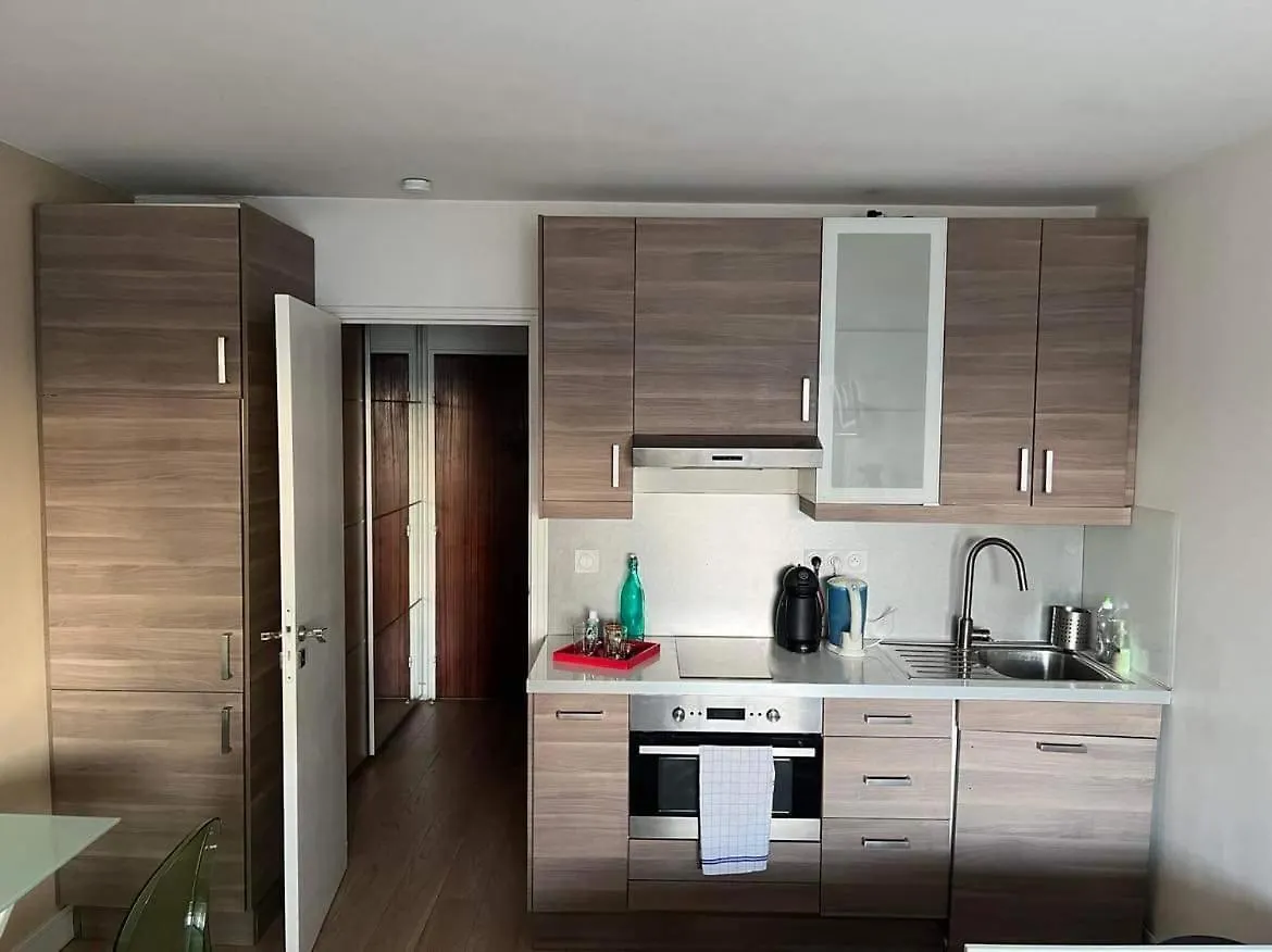 Apartment Ferienwohnung Montparnos - Gare Montparnasse - Vue Tour Eiffel Paris